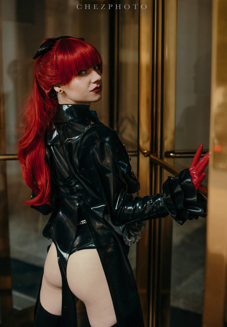 Poisonne photo 451