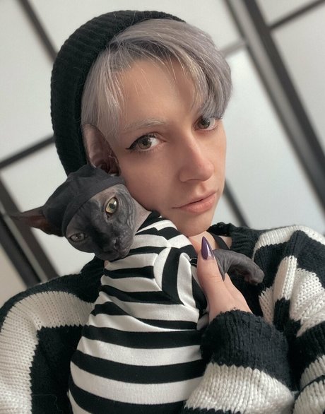 Poisonne photo 503