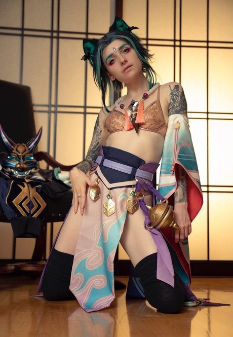 Poisonne photo 610