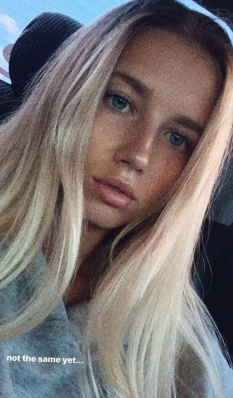 Polina Malinovskaya photo 258