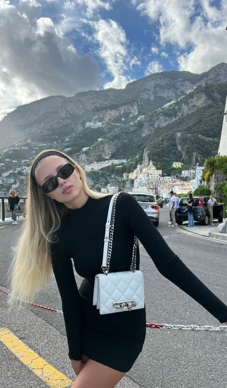 Polina Malinovskaya photo 341