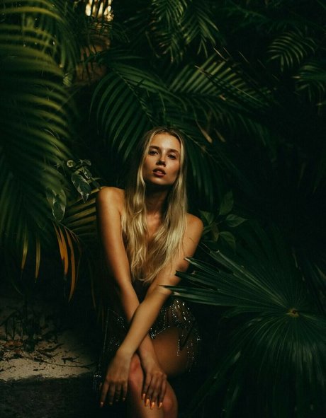 Polina Malinovskaya photo 418