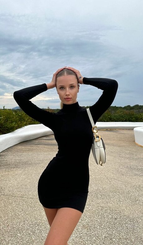 Polina Malinovskaya photo 547