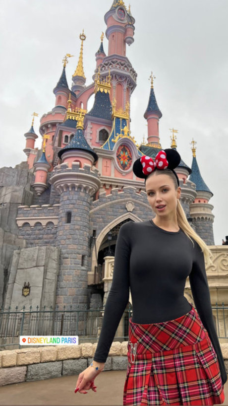 Polina Malinovskaya photo 708