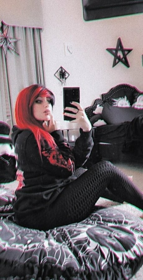 Poppycarmine photo 50