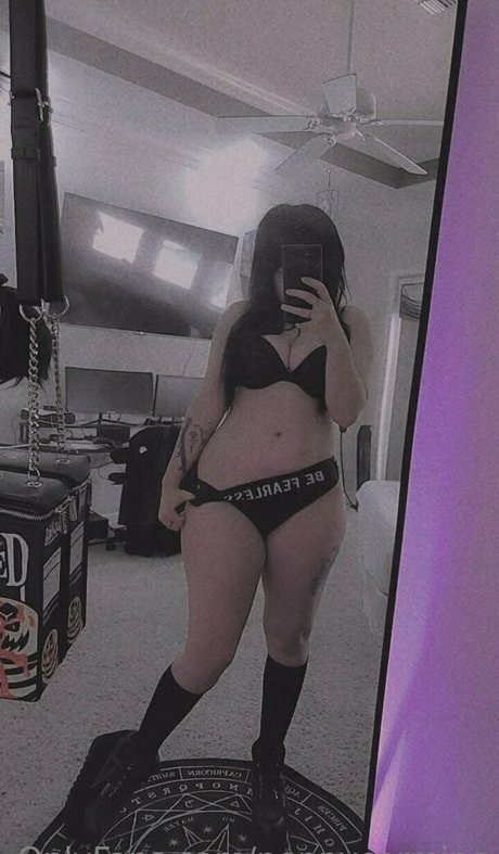 Poppycarmine photo 119