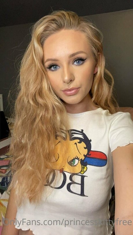 Princesskittyfree photo 63