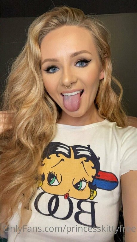 Princesskittyfree photo 65