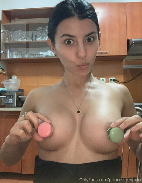 Princesszenaxxx photo 25
