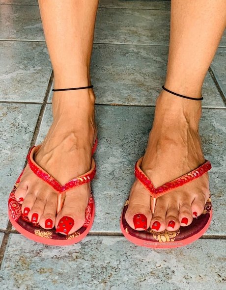 Pujaprettyfeet photo 19