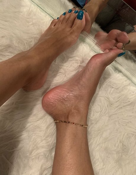 Pujaprettyfeet photo 84
