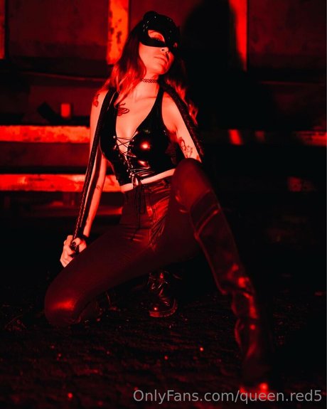 Queen Red photo 94