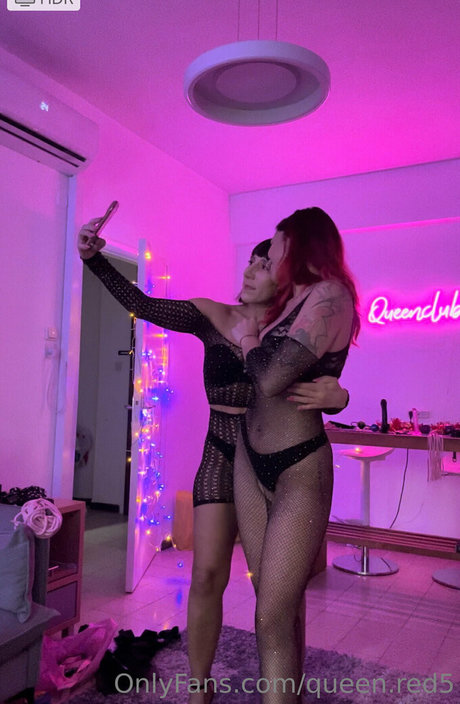Queen Red photo 172