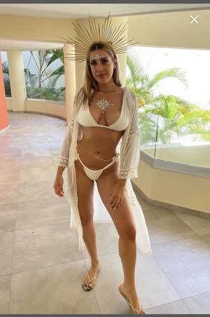 Queen Vikki photo 12