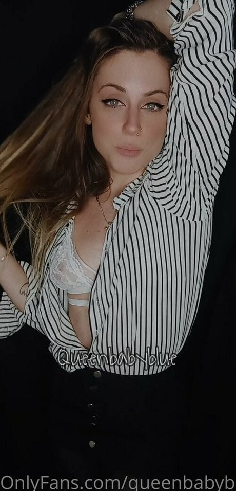 Queenbabybluee photo 25