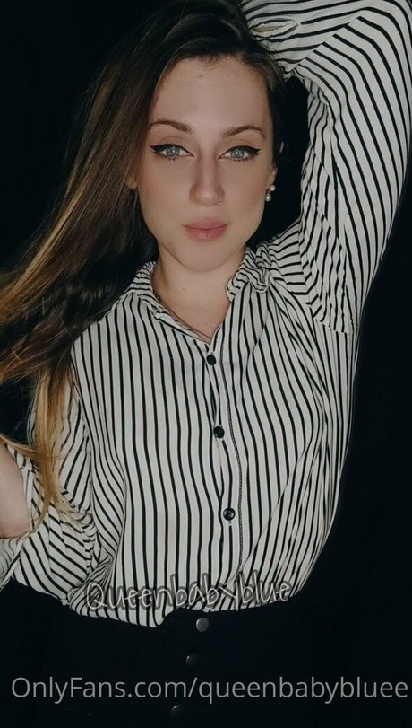 Queenbabybluee photo 26