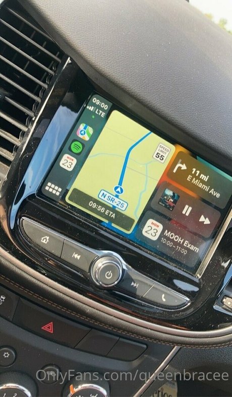 Queenbracee photo 52