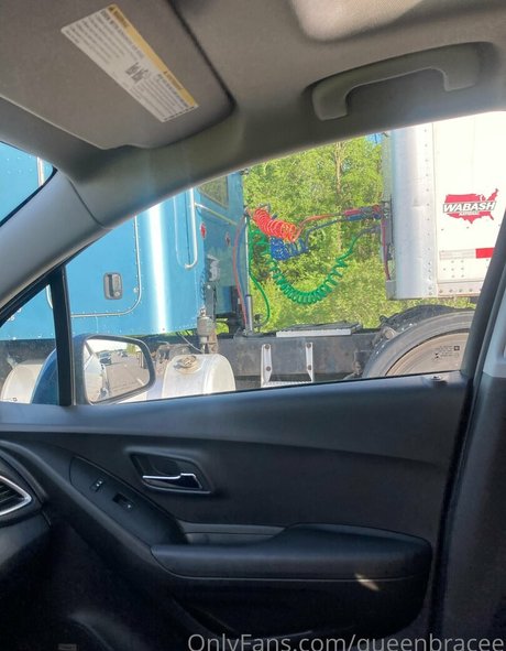 Queenbracee photo 53