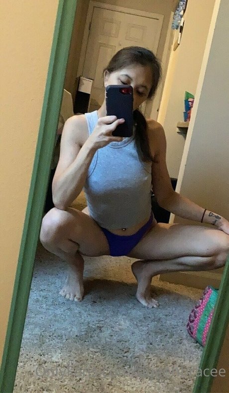 Queenbracee photo 60