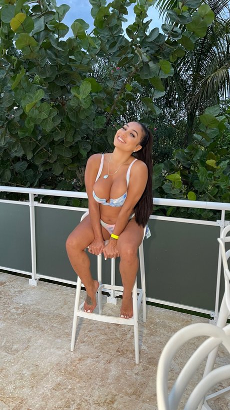 Queen Patrona photo 29