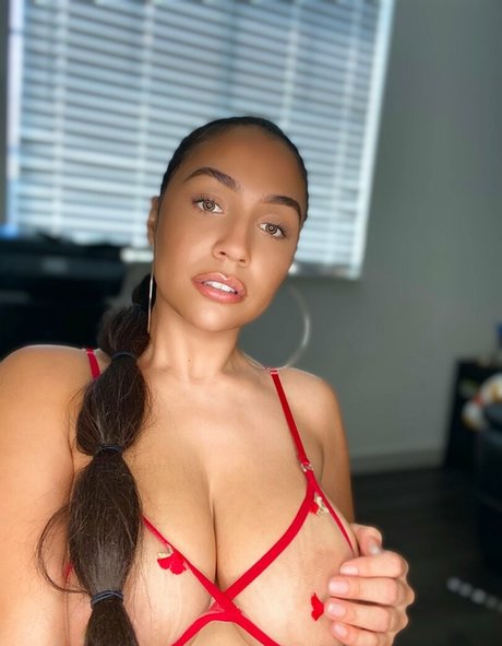 Queen Patrona photo 159