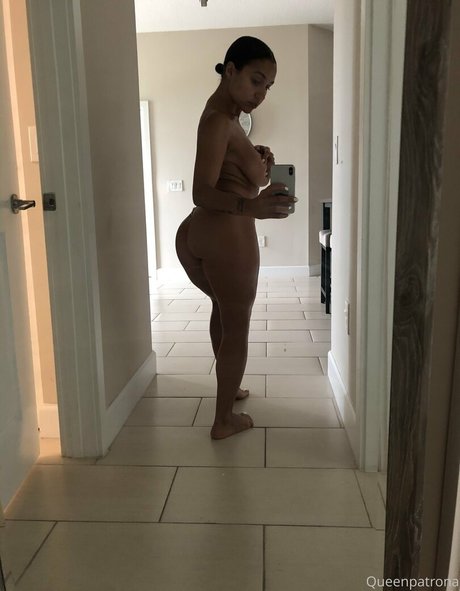 Queen Patrona photo 196