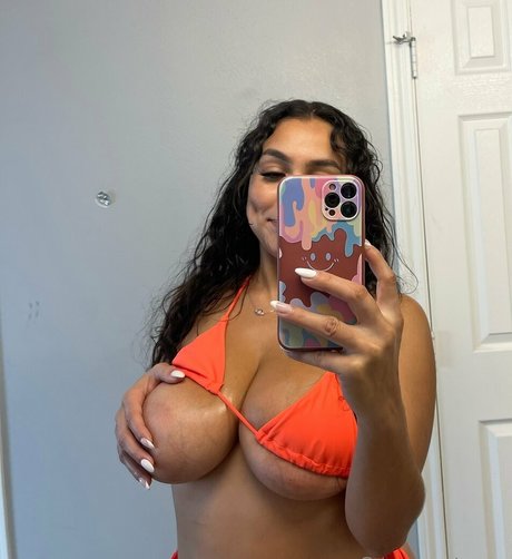 Queen Patrona photo 271