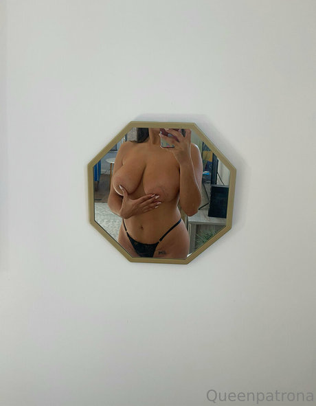 Queen Patrona photo 310