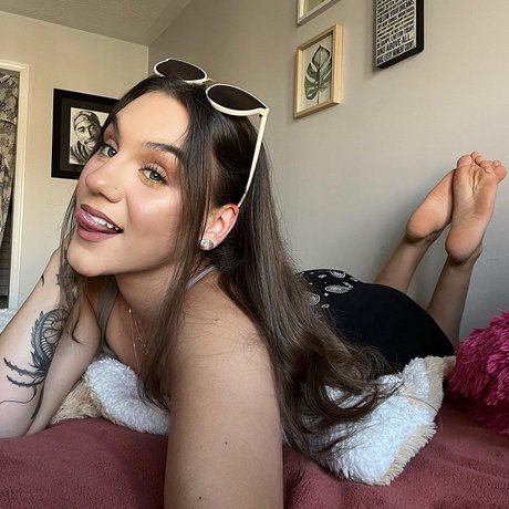 QueenZ'sFeet photo 3