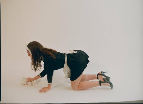 Rachel Anne Sennott photo 100
