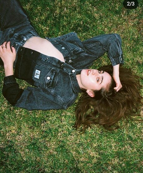 Rachel Anne Sennott photo 126