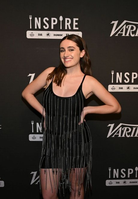 Rachel Anne Sennott photo 157