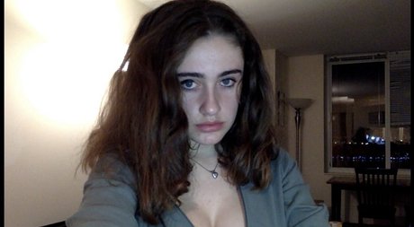 Rachel Anne Sennott photo 201