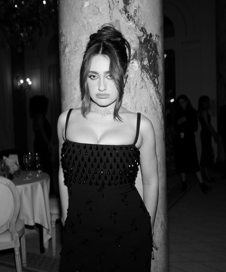 Rachel Anne Sennott photo 211
