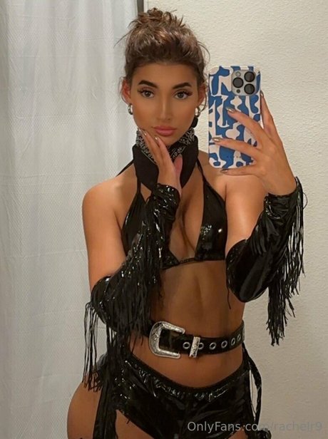 Rachel Robertson photo 5