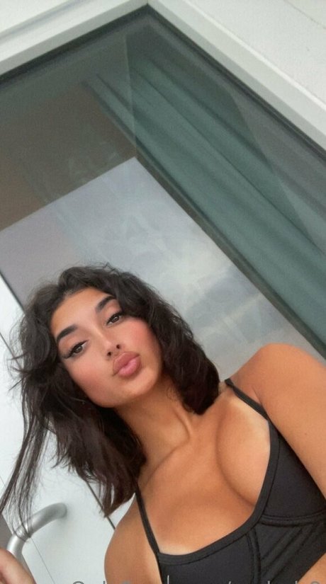 Rachel Robertson photo 10