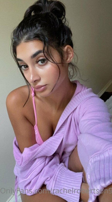 Rachel Robertson photo 12