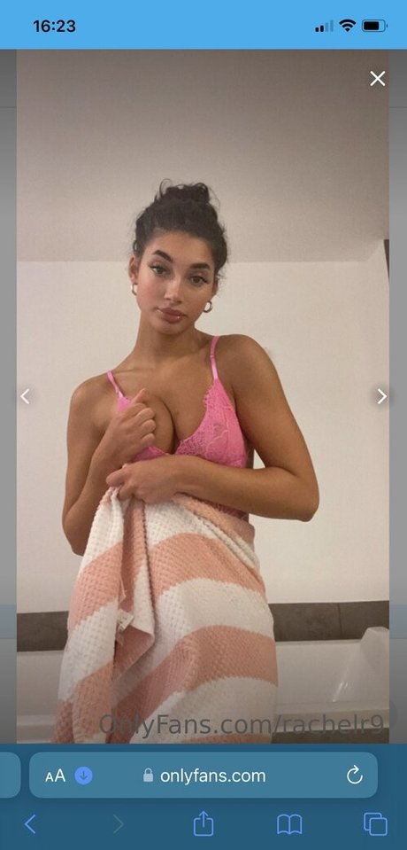 Rachel Robertson photo 18