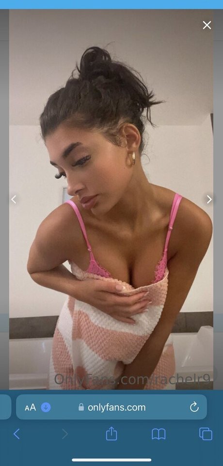 Rachel Robertson photo 29