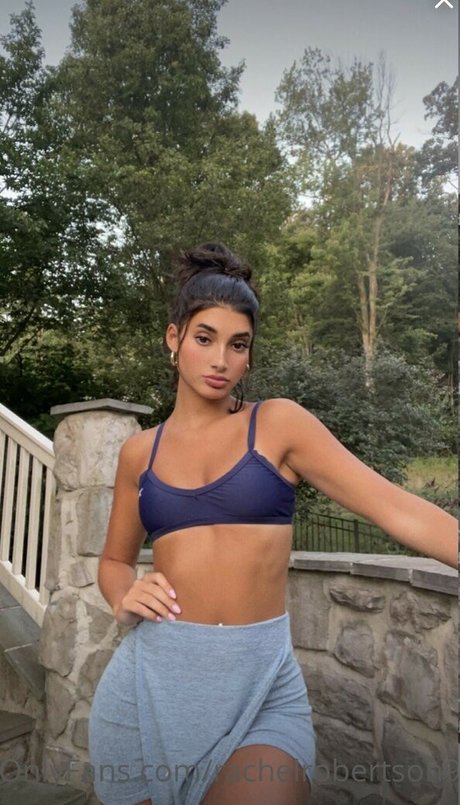 Rachel Robertson photo 38