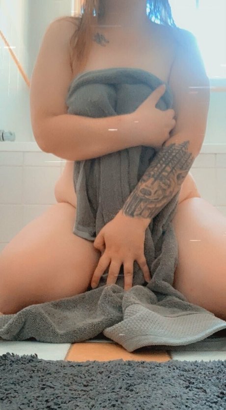 Raebabe11 photo 11