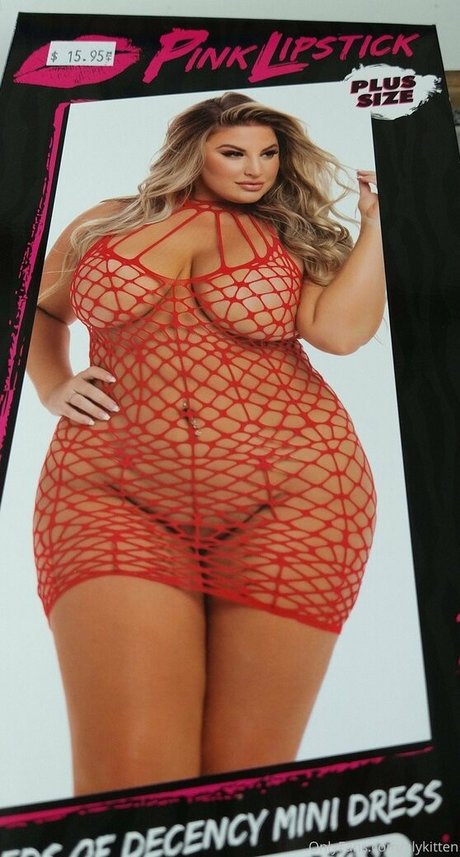 Raeraejiggles photo 27