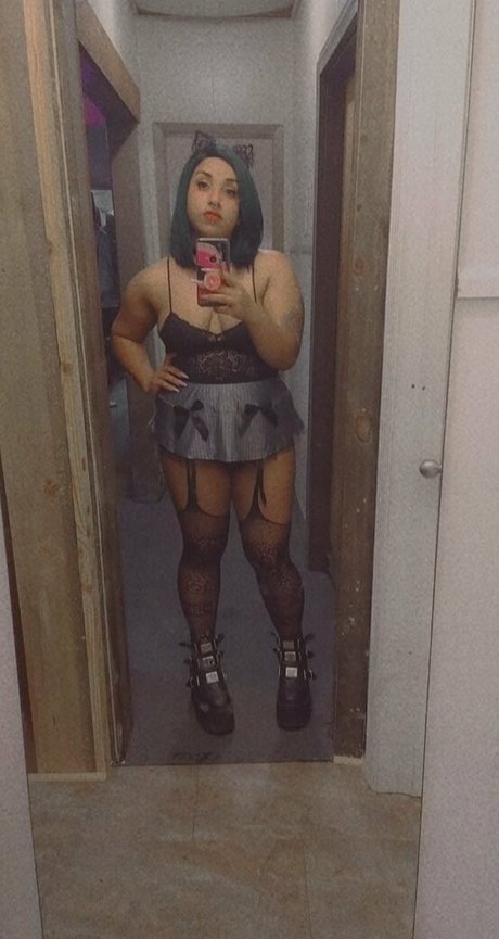 Raeraejiggles photo 53