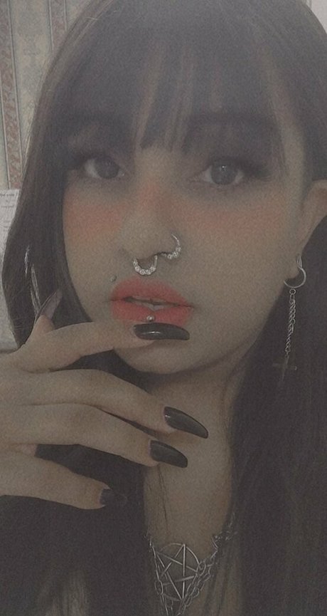 Raeraejiggles photo 78