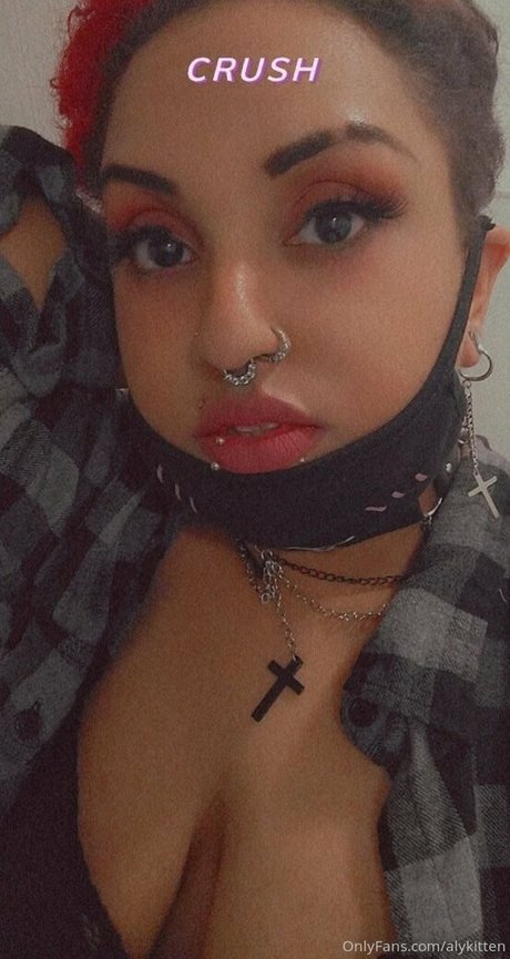 Raeraejiggles photo 84