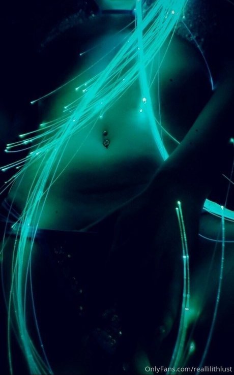 Rainia Belle photo 17