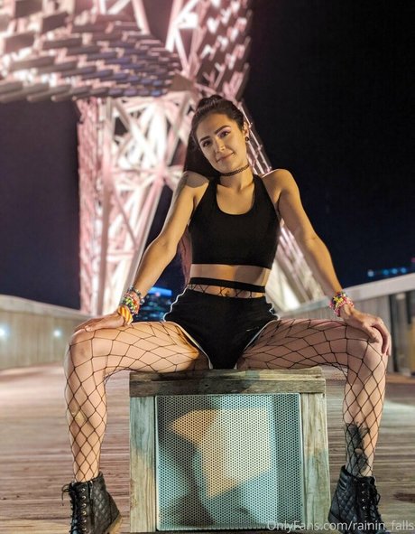 Rainin_falls photo 18