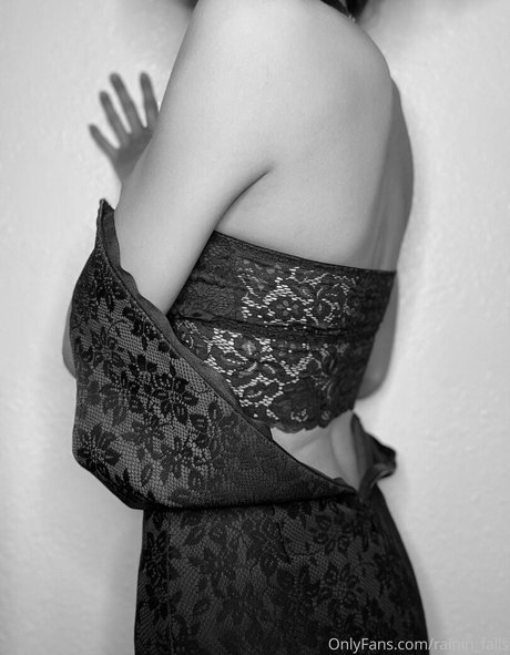 Rainin_falls photo 42