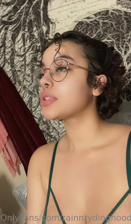 Rainnrydinghood photo 10