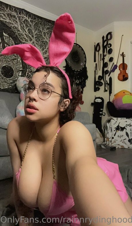 Rainnrydinghood photo 34